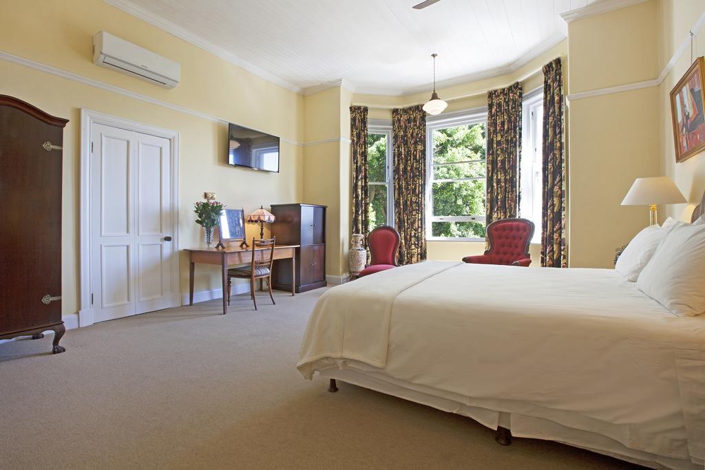Medindi Manor Hotel Cape Town Exterior photo