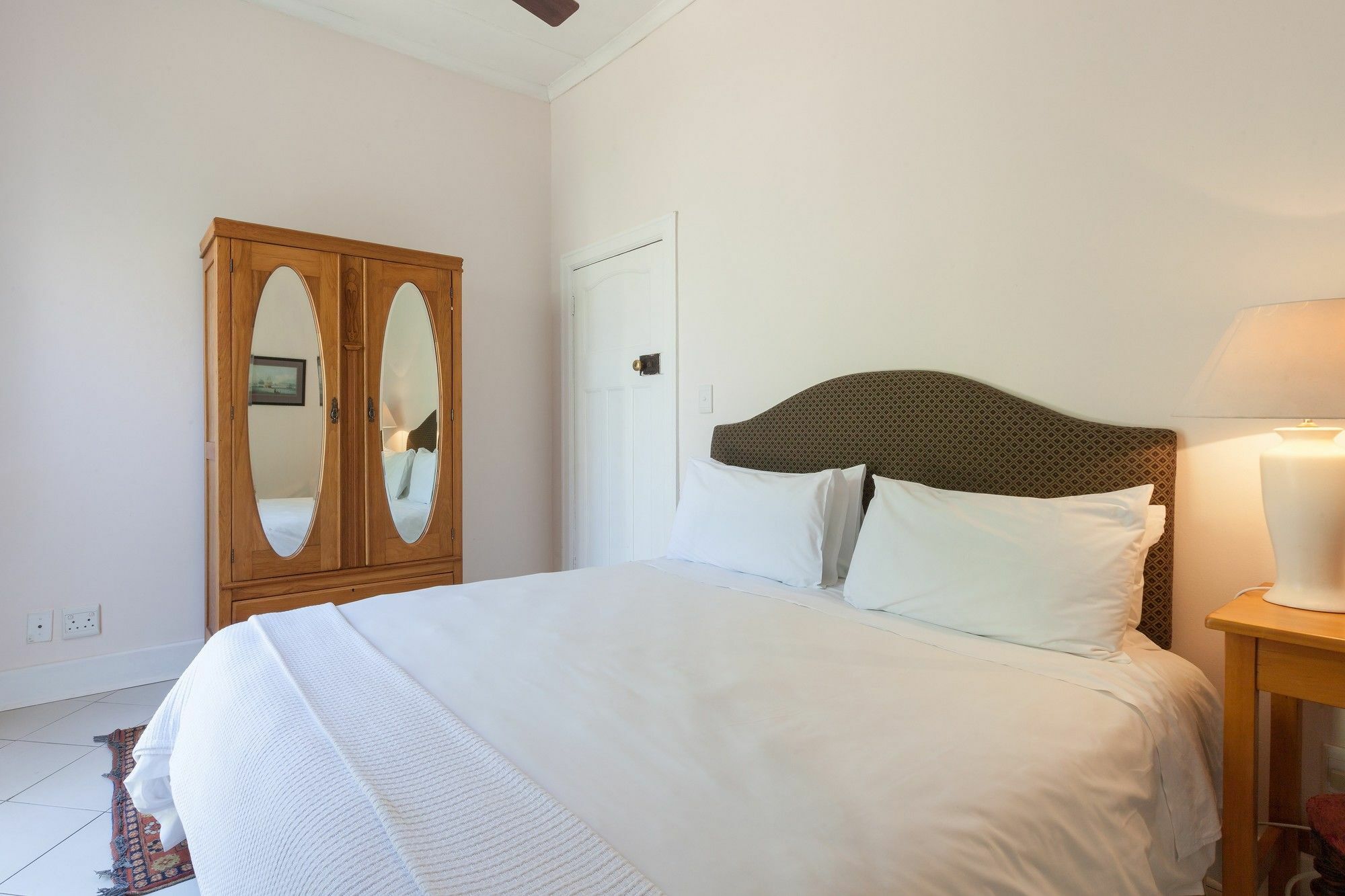 Medindi Manor Hotel Cape Town Exterior photo